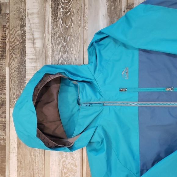 LL Bean Waterproof Shell - Picture 2 of 6